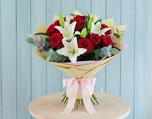 Букет цветов из:  Лилии и Розы в Ульянино
