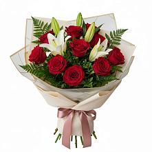 Букет цветов из:  Лилии и Розы в Ульянино