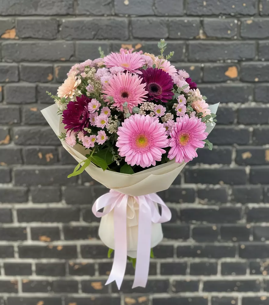 Букет цветов из: Герберы и Хризантемы в Ульянино
