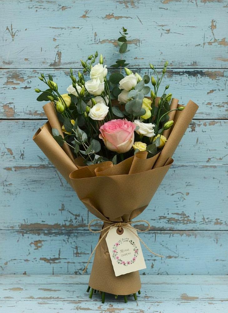 Букет цветов из: Розы и Лизиантусы в Ульянино