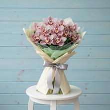 Букет цветов из:  Орхидеи и Розы в Ульянино