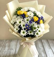 Букет цветов из:  Ирисы, Хризантемы и Розы #REPLACE_PRED# Ульянино
