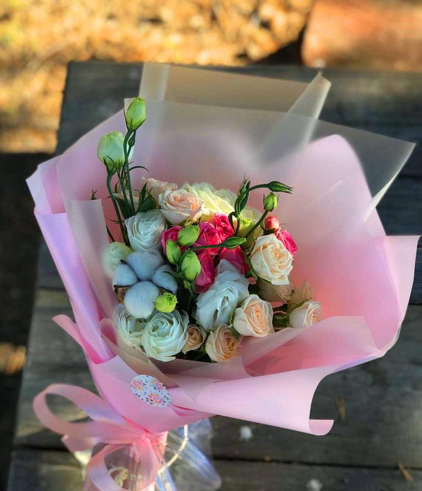 Букет цветов из: Розы и Лизиантусы в Ульянино