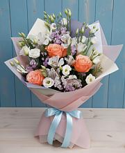 Букет цветов из:  Лизиантусы, Розы, Альстромерии и Гипсофила в Ульянино