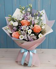 Букет цветов из:  Лизиантусы, Розы, Альстромерии и Гипсофила в Ульянино