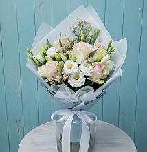 Букет цветов из:  Розы и Лизиантусы в Ульянино