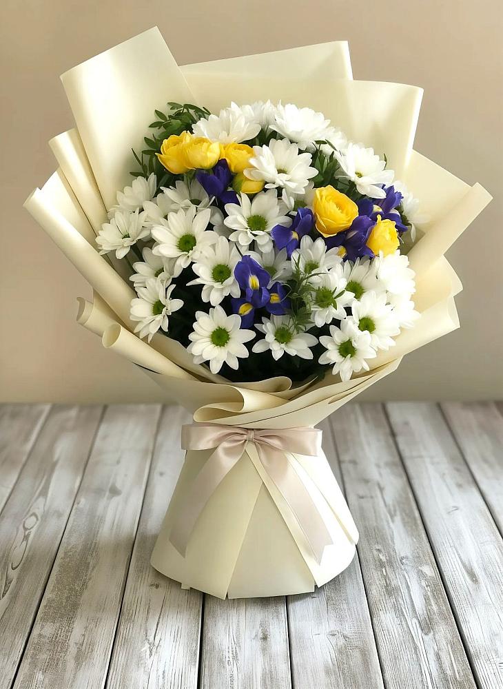 Букет цветов из: Ирисы, Хризантемы и Розы в Ульянино
