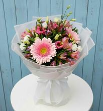 Букет цветов из:  Герберы, Альстромерии и Лизиантусы в Ульянино