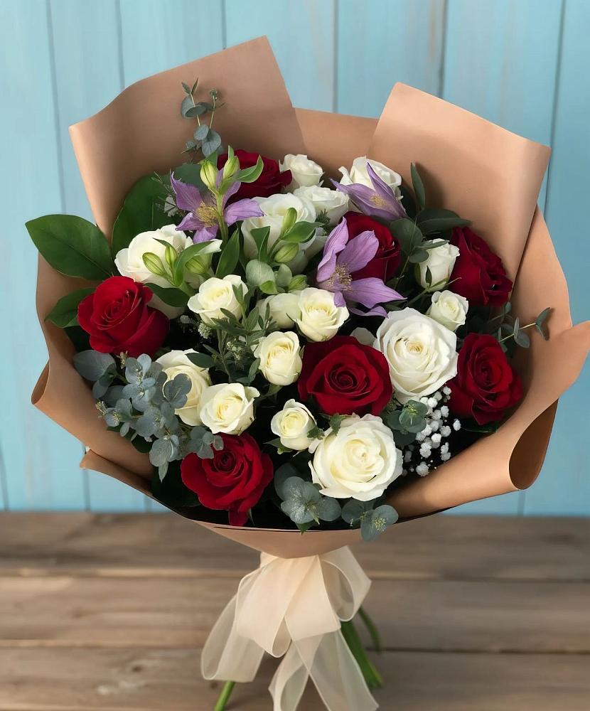 Букет цветов из: Розы и Альстромерии в Ульянино