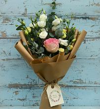 Букет цветов из:  Розы и Лизиантусы в Ульянино